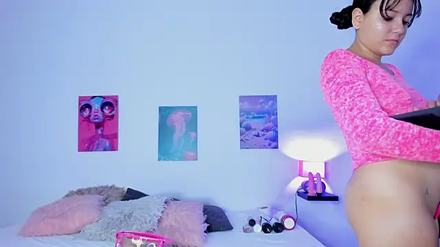 Snapshot of saray_rivas18 chatting on October 30, 2025, 11:19 am saray rivas18 online show from October 30, 2025, 11:19 am