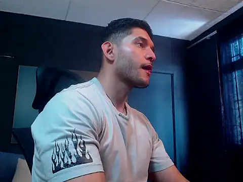 Snapshot of RichardMilleer chatting on November 25, 2025, 1:55 pm RichardMilleer online show from November 25, 2025, 1:55 pm