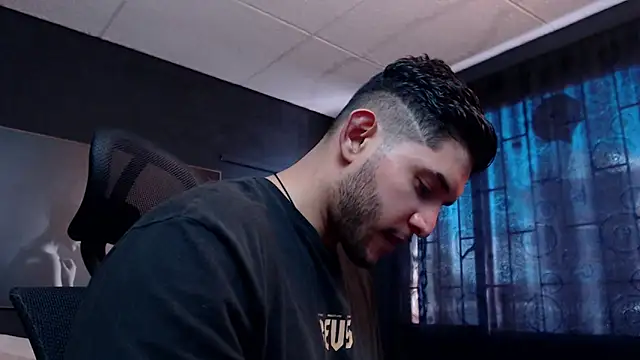 Snapshot of RichardMilleer chatting on January 19, 2026, 12:53 pm RichardMilleer online show from January 19, 2026, 12:53 pm