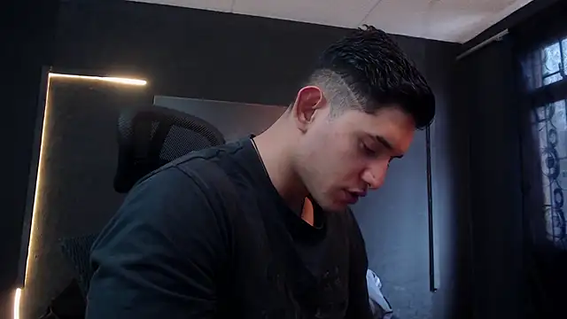 Snapshot of RichardMilleer chatting on February 17, 2026, 1:52 pm RichardMilleer online show from February 17, 2026, 1:52 pm