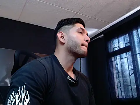 Snapshot of RichardMilleer chatting on October 17, 2025, 2:08 pm RichardMilleer online show from October 17, 2025, 2:08 pm