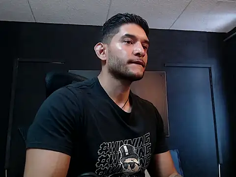 Snapshot of RichardMilleer chatting on November 27, 2025, 2:17 pm RichardMilleer online show from November 27, 2025, 2:17 pm