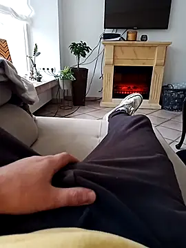 Snapshot of fullystroked chatting on November 16, 2025, 10:20 am fullystroked online show from November 16, 2025, 10:20 am