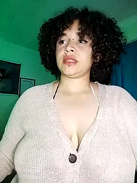 Snapshot of Julie_wallace chatting on April 15, 2026, 4:00 pm Julie wallace online show from April 15, 2026, 4:00 pm