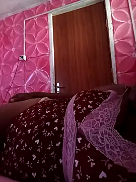 Rosabela04 online show from February 17, 2026, 3:53 pm