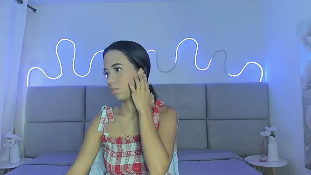 Snapshot of Anntonellaa chatting on November 1, 2025, 12:21 pm Anntonellaa online show from November 1, 2025, 12:21 pm