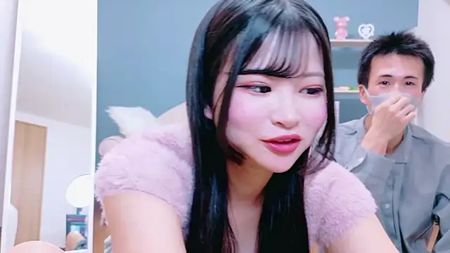 Snapshot of Ruru-shuv chatting on December 17, 2025, 10:31 am Ruru-shuv online show from December 17, 2025, 10:31 am