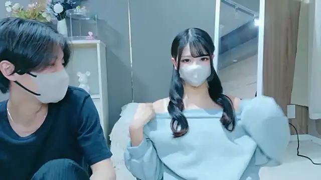 Snapshot of Ruru-shuv chatting on November 23, 2025, 10:47 am Ruru-shuv online show from November 23, 2025, 10:47 am