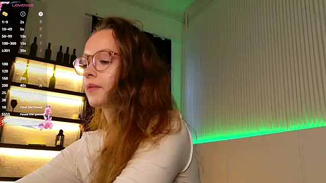 SallyPinkman online show from November 9, 2025, 9:02 am