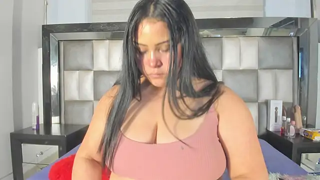 abbiecollins js online show from November 12, 2025, 3:43 am