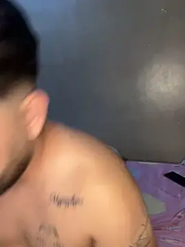 coupleyys online show from February 22, 2026, 8:54 pm