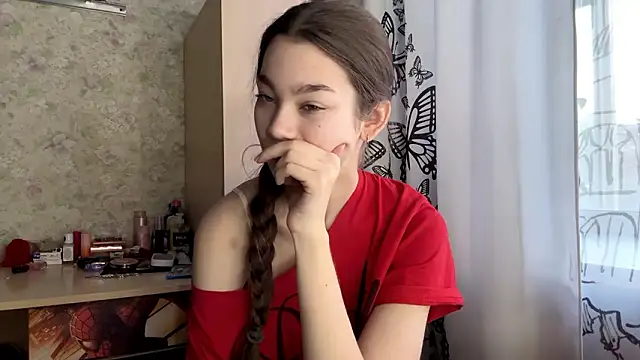 Cuteviola online show from February 18, 2026, 11:12 pm