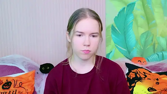 Snapshot of Alida_Brice chatting on October 27, 2025, 6:14 am Alida Brice online show from October 27, 2025, 6:14 am