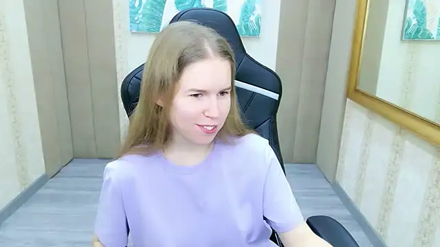 Snapshot of Alida_Brice chatting on November 13, 2025, 6:06 am Alida Brice online show from November 13, 2025, 6:06 am