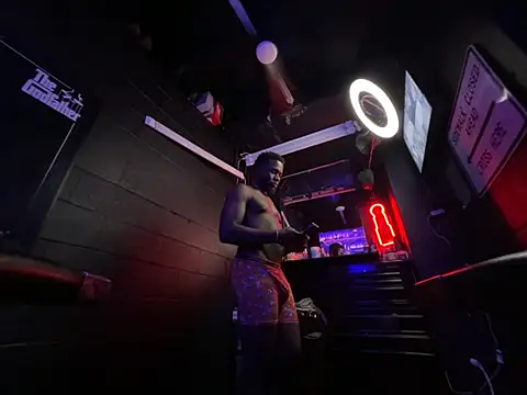 nymphoandthebeast69 online show from April 17, 2026, 6:49 am