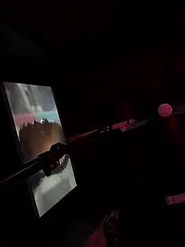 nymphoandthebeast69 online show from January 18, 2026, 1:03 pm