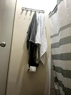 Snapshot of dannybs05 chatting on October 23, 2025, 5:28 am dannybs05 online show from October 23, 2025, 5:28 am