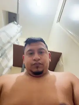 Snapshot of dannybs05 chatting on November 28, 2025, 4:23 am dannybs05 online show from November 28, 2025, 4:23 am