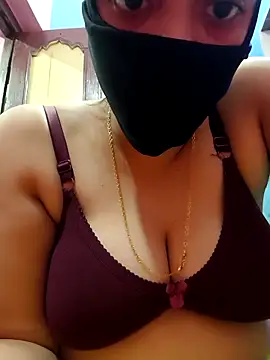 Snapshot of diyasen5445 chatting on October 30, 2025, 3:20 pm diyasen5445 online show from October 30, 2025, 3:20 pm