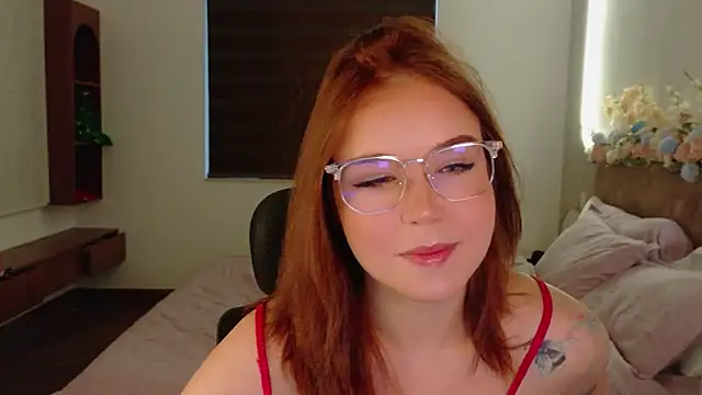 Snapshot of Lilith_Bonheur chatting on May 26, 2026, 10:19 pm Lilith Bonheur online show from May 26, 2026, 10:19 pm