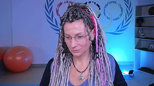 Snapshot of UmaSpace chatting on September 29, 2025, 1:17 pm UmaSpace online show from September 29, 2025, 1:17 pm