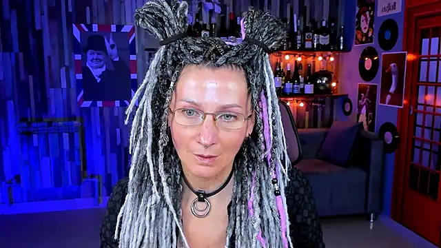 Snapshot of UmaSpace chatting on September 26, 2025, 1:18 pm UmaSpace online show from September 26, 2025, 1:18 pm