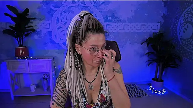 Snapshot of UmaSpace chatting on May 8, 2026, 5:11 am UmaSpace online show from May 8, 2026, 5:11 am