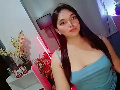 Snapshot of Nikki_Karishma chatting on April 20, 2026, 6:53 pm Nikki Karishma online show from April 20, 2026, 6:53 pm