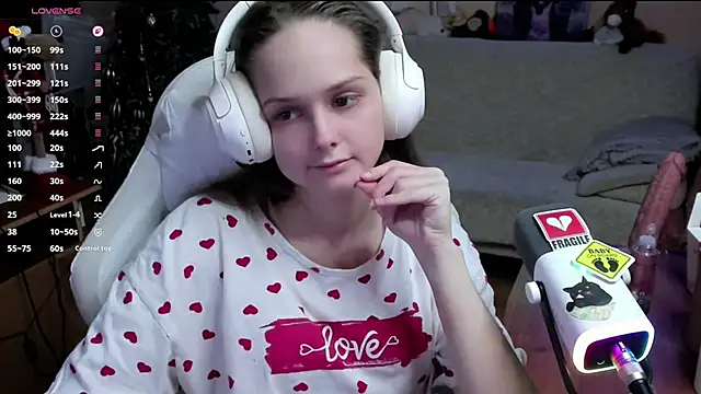 Snapshot of SharybbFace chatting on January 15, 2026, 3:04 pm SharybbFace online show from January 15, 2026, 3:04 pm