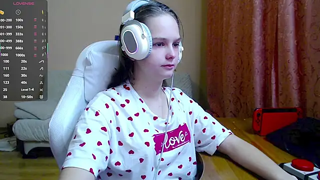 Snapshot of SharybbFace chatting on November 1, 2025, 3:17 pm SharybbFace online show from November 1, 2025, 3:17 pm