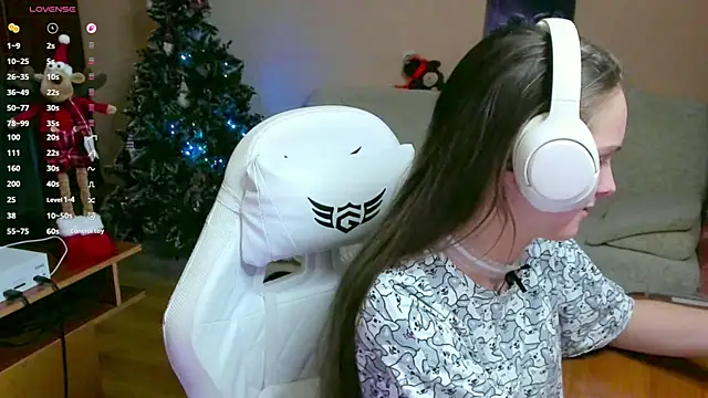 Snapshot of SharybbFace chatting on November 14, 2025, 3:05 pm SharybbFace online show from November 14, 2025, 3:05 pm