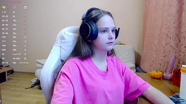 Snapshot of SharybbFace chatting on November 2, 2025, 3:17 pm SharybbFace online show from November 2, 2025, 3:17 pm