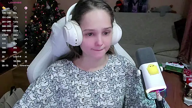 Snapshot of SharybbFace chatting on December 22, 2025, 3:12 pm SharybbFace online show from December 22, 2025, 3:12 pm