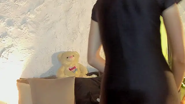 Snapshot of joselin_rouse chatting on November 17, 2025, 12:31 pm joselin rouse online show from November 17, 2025, 12:31 pm