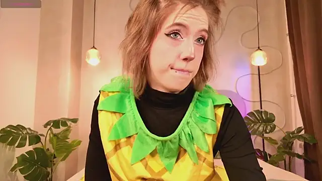 Snapshot of MorgyAsuna_ chatting on November 26, 2025, 1:44 pm MorgyAsuna online show from November 26, 2025, 1:44 pm