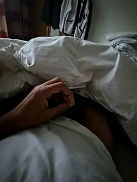 DapperDaz online show from April 28, 2026, 5:23 am