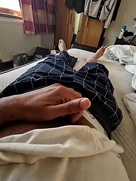 DapperDaz online show from April 29, 2026, 5:11 am