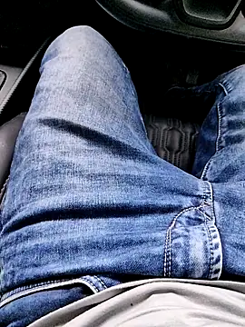 lickingspecilist online show from October 6, 2025, 11:44 am