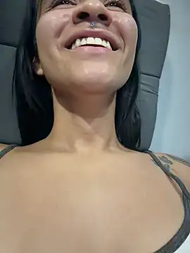 Isabella-Teen online show from April 8, 2026, 2:02 am