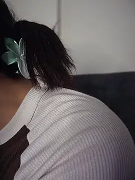 Isabella-Teen online show from March 11, 2026, 1:54 am