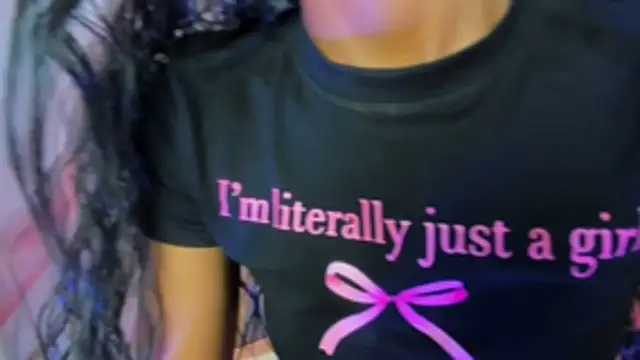 Snapshot of alix_noa chatting on November 3, 2025, 6:00 pm alix noa online show from November 3, 2025, 6:00 pm