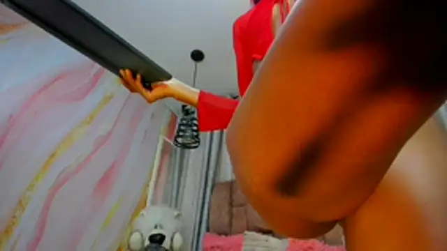 Snapshot of alix_noa chatting on November 6, 2025, 7:18 pm alix noa online show from November 6, 2025, 7:18 pm