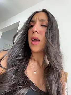 MaddyX   online show from January 7, 2026, 7:30 pm