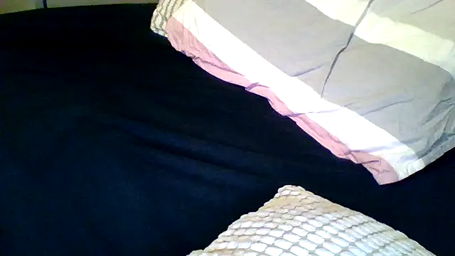 maxh08625 online show from September 28, 2025, 4:58 pm