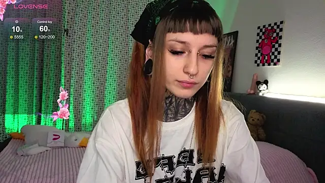 Snapshot of LilithPoison chatting on October 23, 2025, 6:06 pm LilithPoison online show from October 23, 2025, 6:06 pm