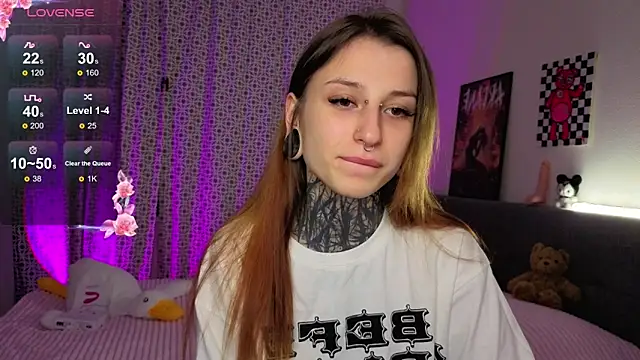 Snapshot of LilithPoison chatting on October 15, 2025, 6:16 pm LilithPoison online show from October 15, 2025, 6:16 pm