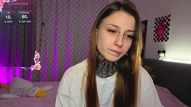 Snapshot of LilithPoison chatting on October 18, 2025, 6:54 pm LilithPoison online show from October 18, 2025, 6:54 pm