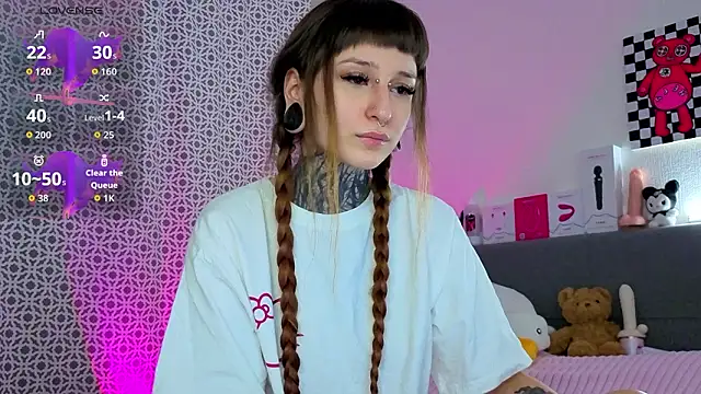 LilithPoison online show from February 12, 2026, 6:07 pm