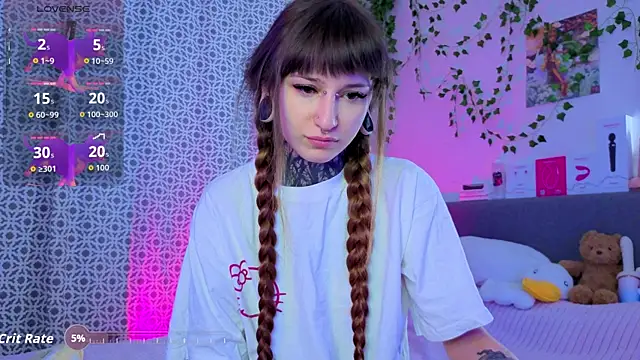 Snapshot of LilithPoison chatting on May 16, 2026, 7:13 pm LilithPoison online show from May 16, 2026, 7:13 pm