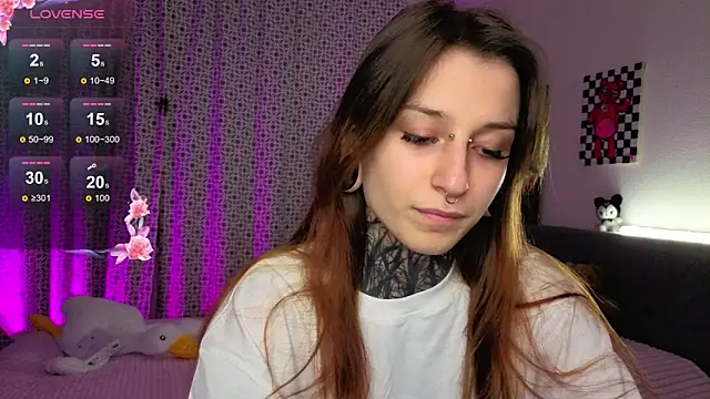 Snapshot of LilithPoison chatting on October 19, 2025, 6:10 pm LilithPoison online show from October 19, 2025, 6:10 pm